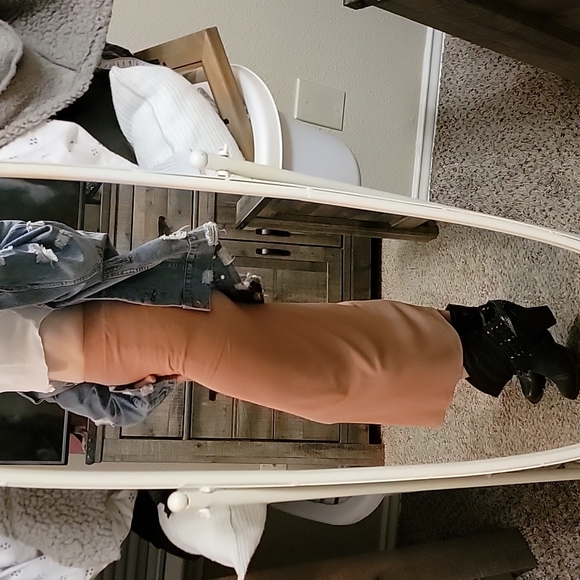 Mable Ribbed midi skirt - Picture 5 of 10